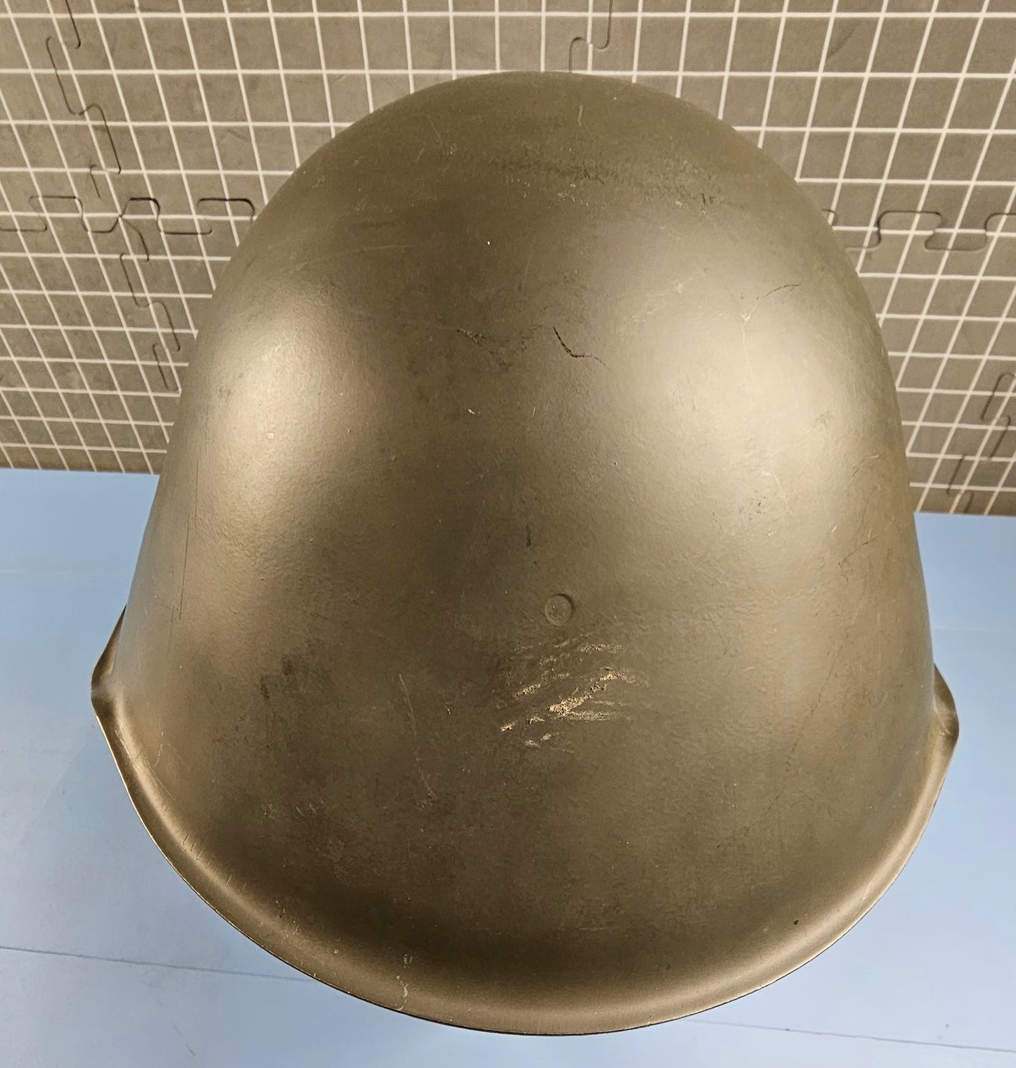 EAST GERMANY MILITARY HELMET