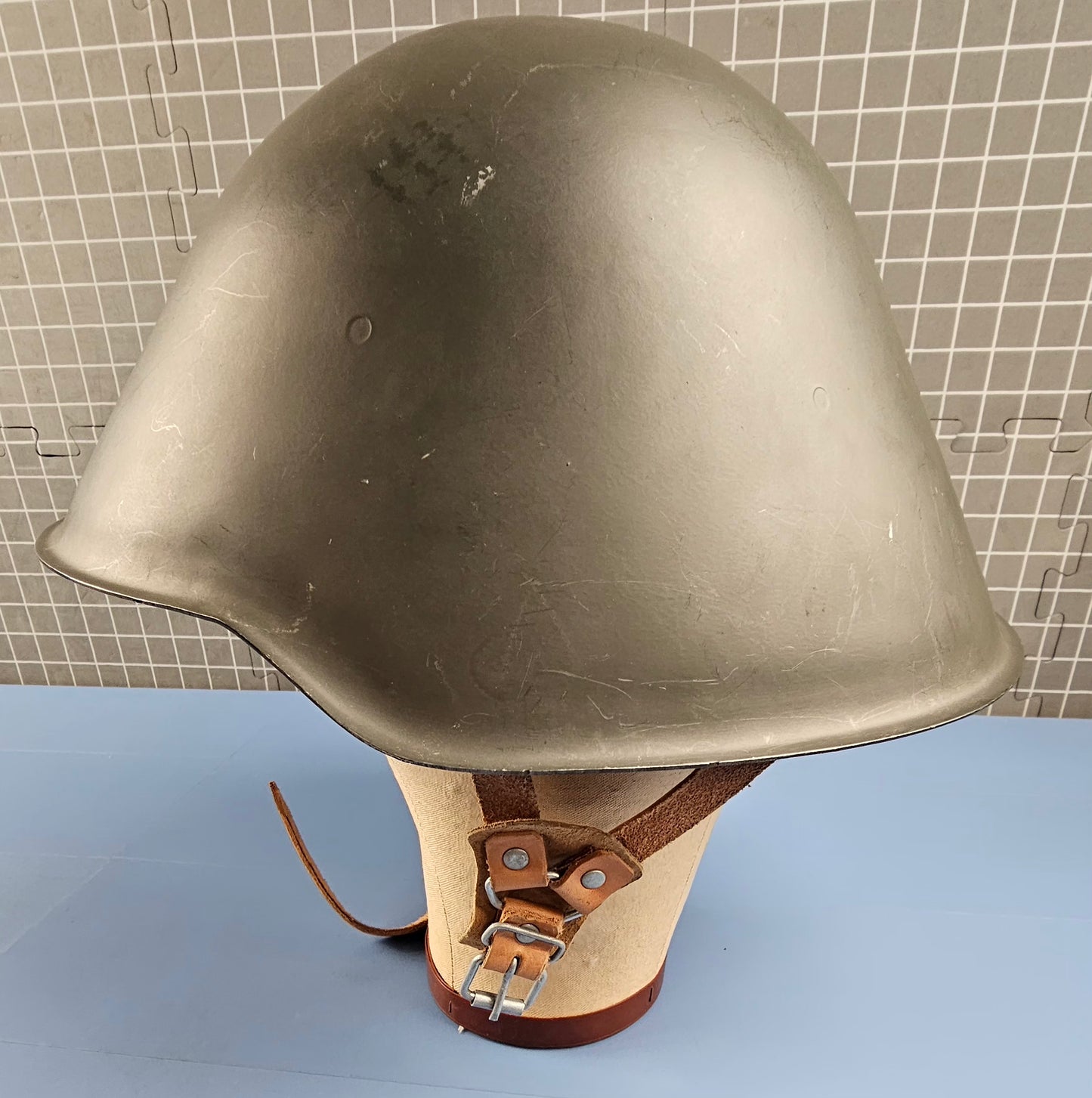 EAST GERMANY MILITARY HELMET