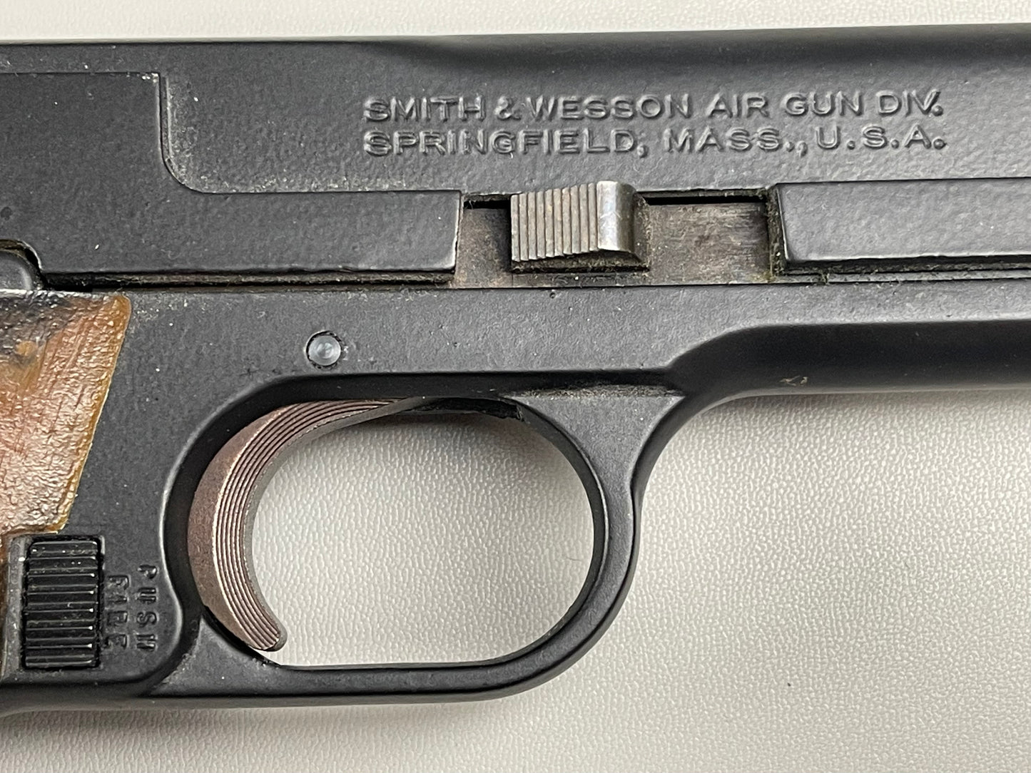 SMITH & WESSON MODEL 79G C02 PELLET GUN .177 CAL